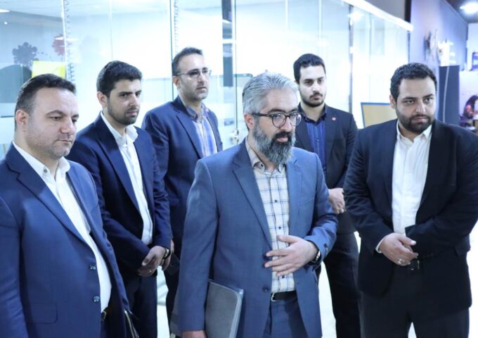 بازدید مدیر کارخانه نوآوری مشهد و معاون فناوری پارک مازندران از ایستگاه نوآوری شریف