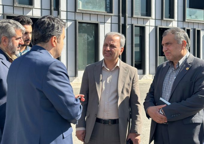 بازدید قائم مقام وزیر علوم از ایستگاه نوآوری شریف